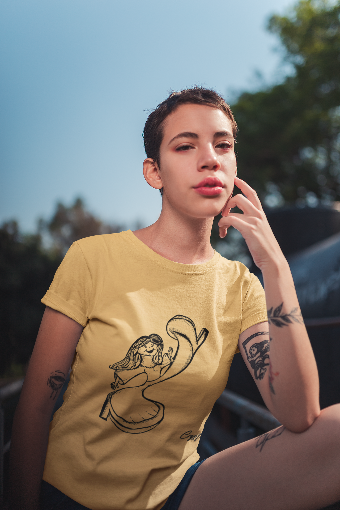 Happy Girl or Woman Dancing and Kicking - Cute & Creepy "Stay Weird" Cartoon Illustration Women's short sleeve t-shirt